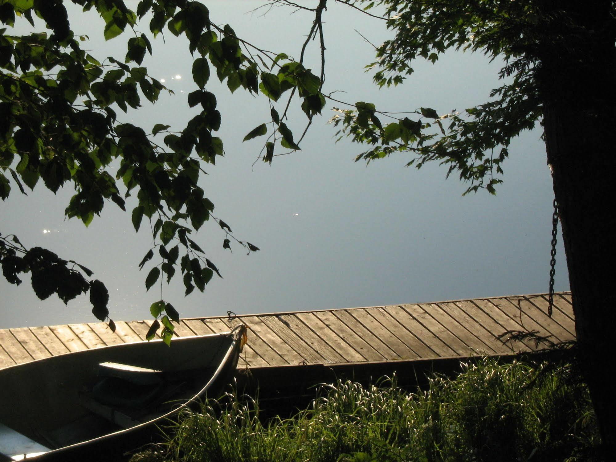 Black Lake Cabins Torrance Buitenkant foto