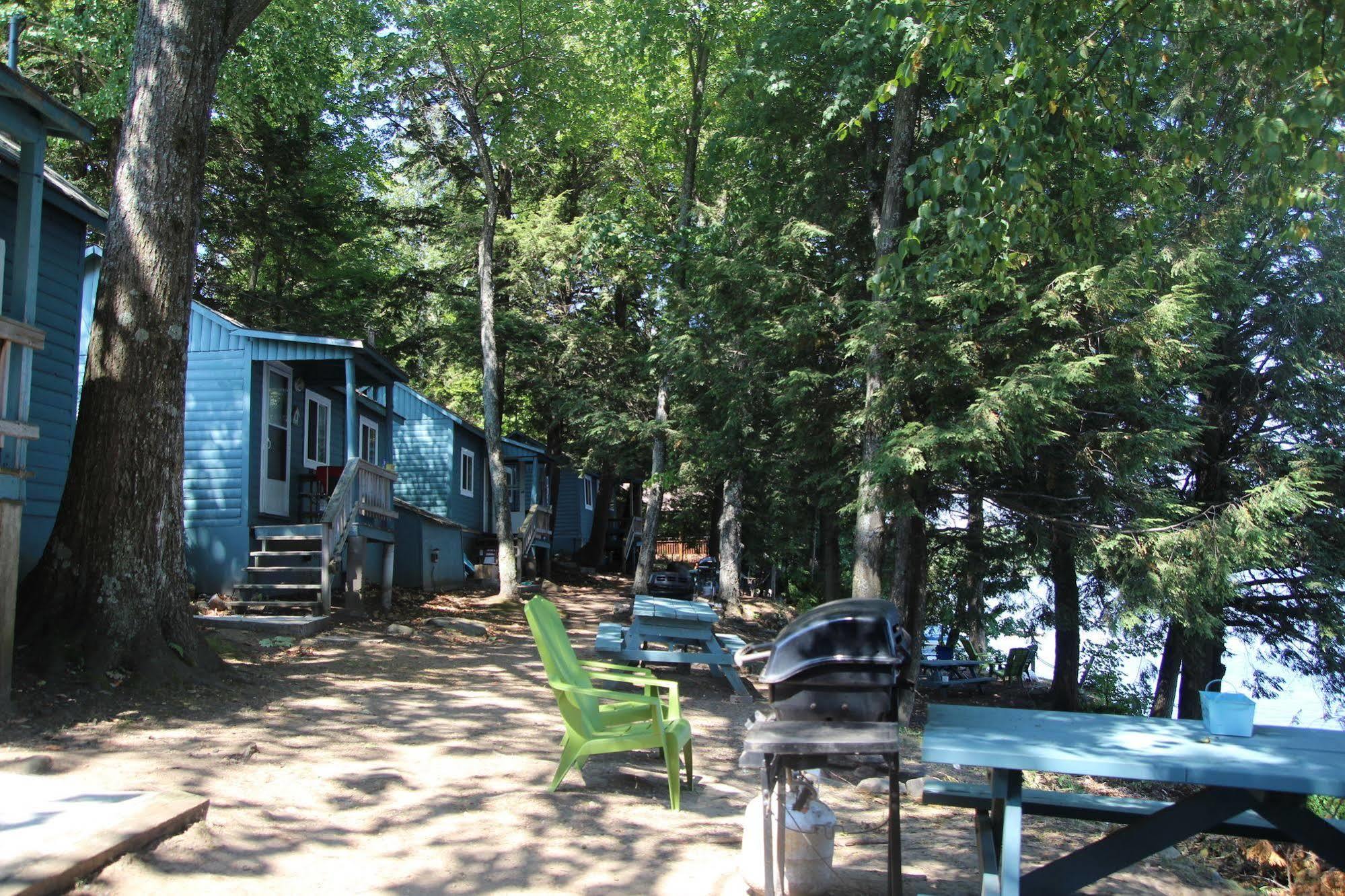 Black Lake Cabins Torrance Buitenkant foto